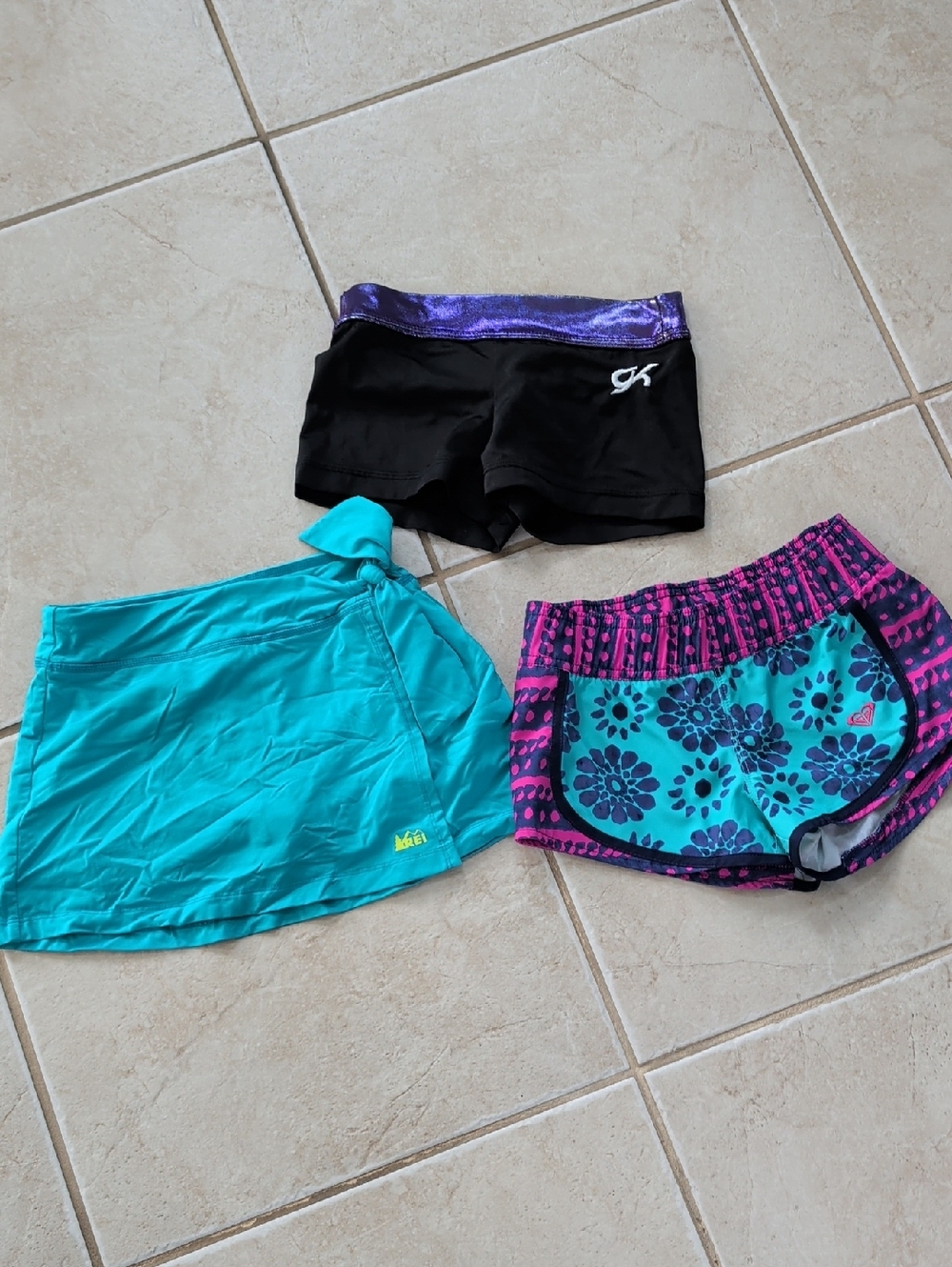 Roxy Girls Size 8 Turquoise Floral & Black Athletic Shorts Trio Gk Shorts, Skirt